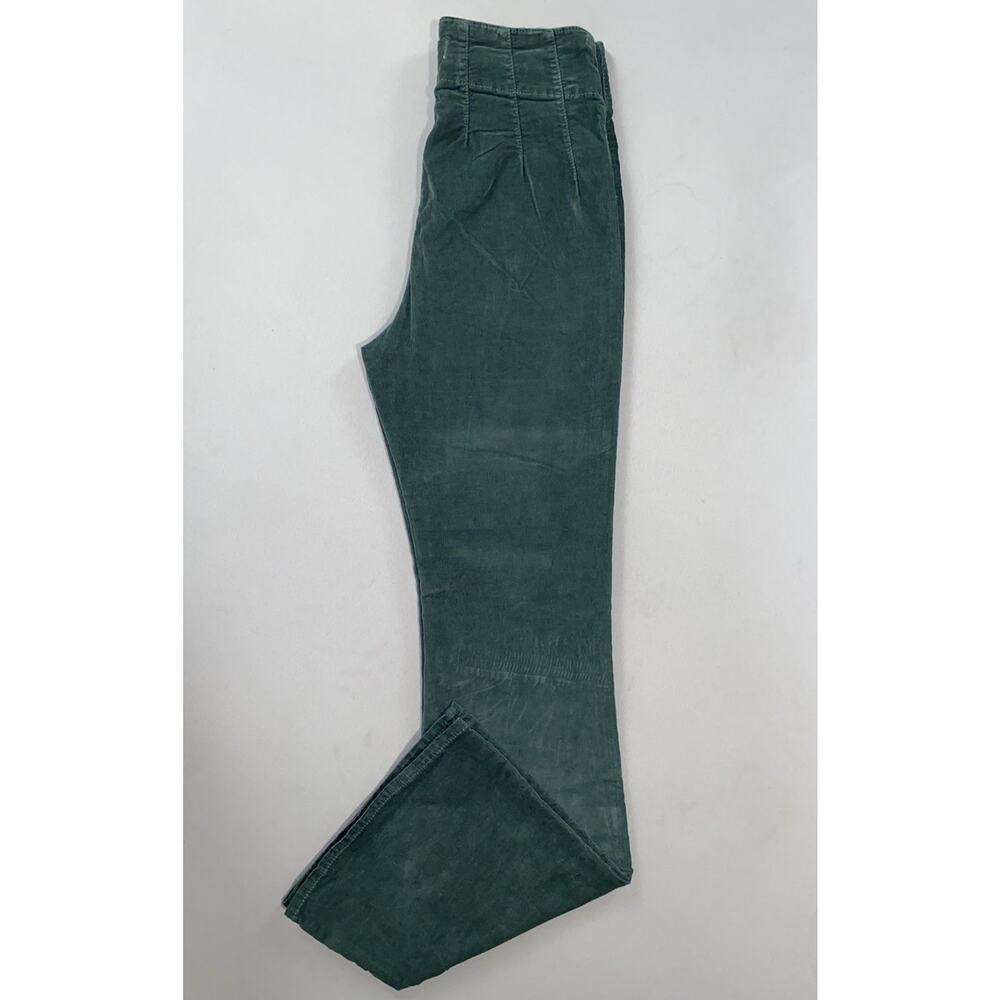 We The Free People OB1756745 Jayde Cord Flare Jeans in Huntress Green. Womens 29 - Picture 2 of 8